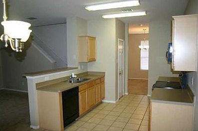 3rd image of 1564 Hansberry Dr