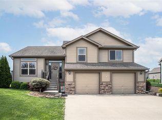 811 W Jack St, Lone Jack, MO 64070