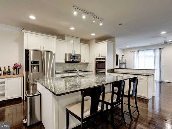 2nd image of 4092 Glendale Way