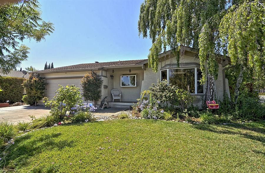 1st image of 2742 Glorietta Cir