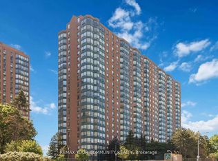 135 Hillcrest Ave #1109, Mississauga, ON L5B 4B1