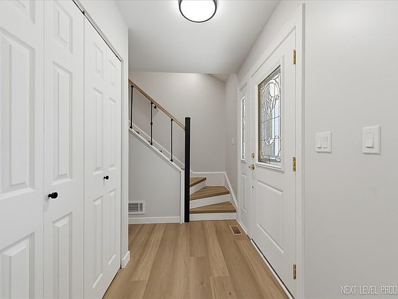 3rd image of 1340 Nantucket Ct