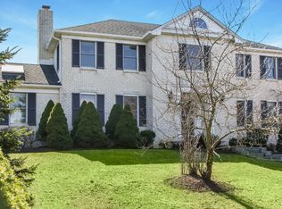 2 Brookfield Dr, Basking Ridge, NJ 07920