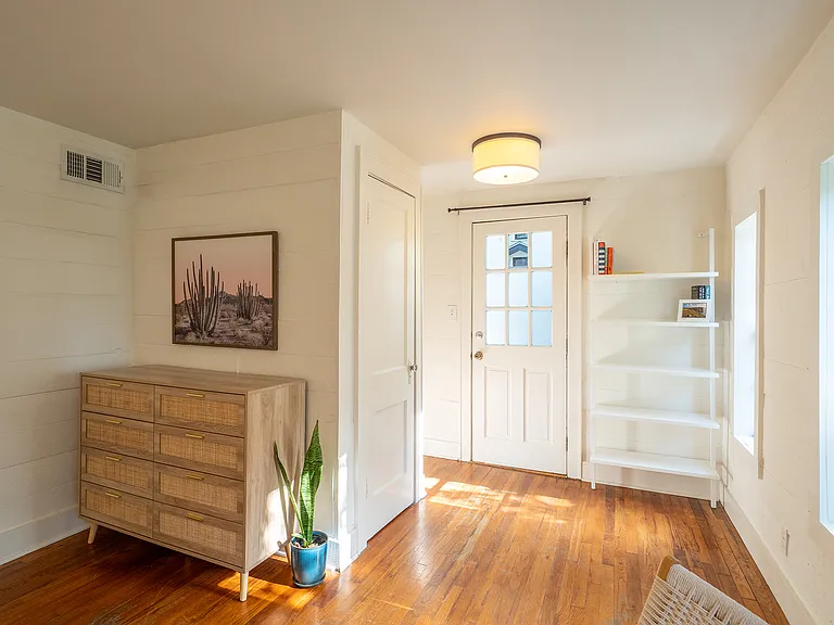 1609 Nickerson St — Photo 11