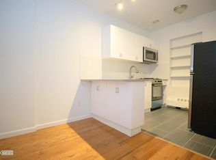 220 Avenue A APT 4C, New York, NY 10009
