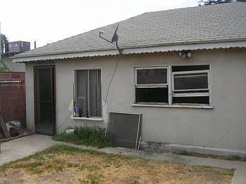 5th image of 6440 Clybourn Ave