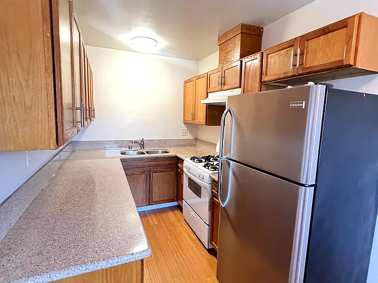 2637 Centinela Ave — Photo 29