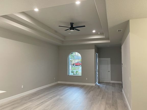3rd image of 19 Ryall Ln #B