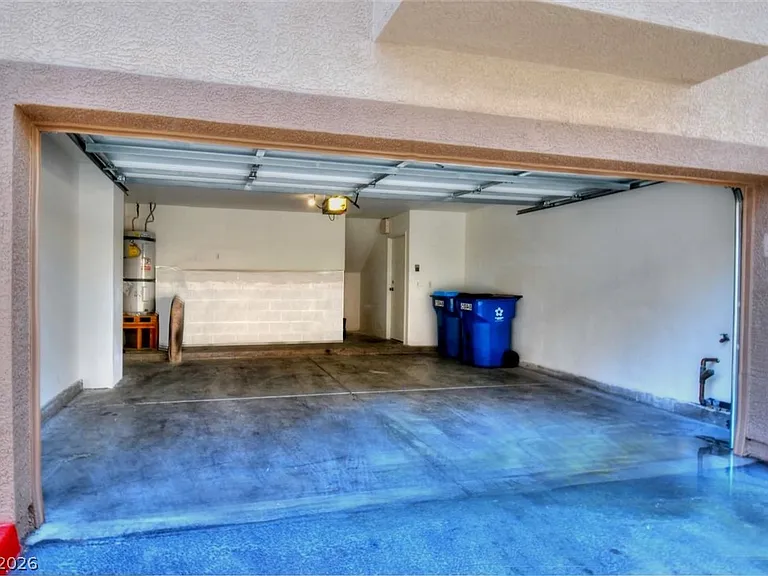 8401 Tiger Woods Ave — Photo 27