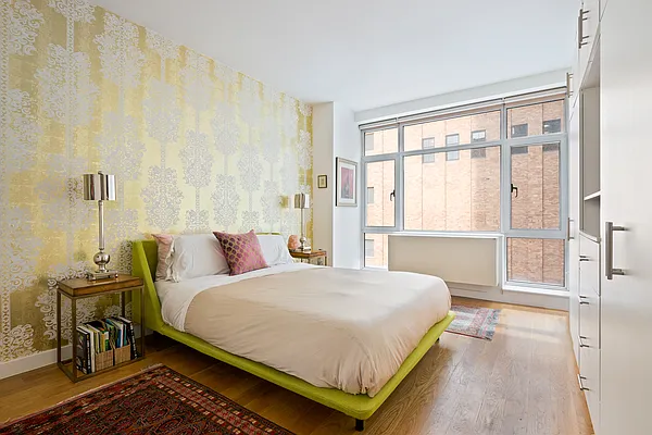 Sold by Compass | media 18