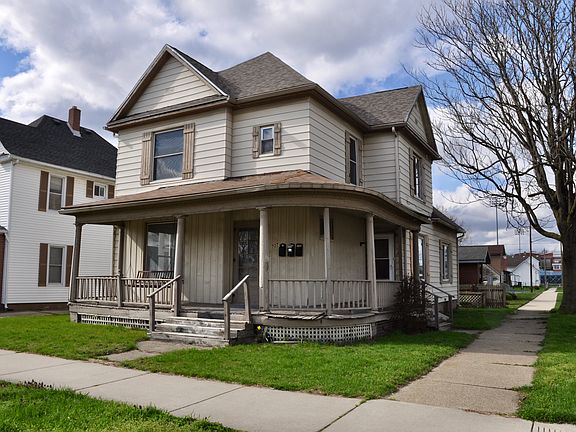 2nd image of 727 E Colfax Ave