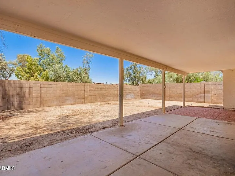 2014 N 84th Ln — Photo 18