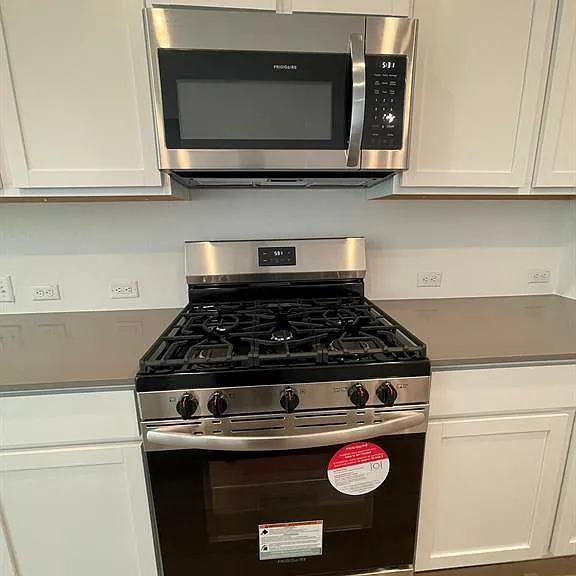 2113 Four Waters Loop — Photo 8