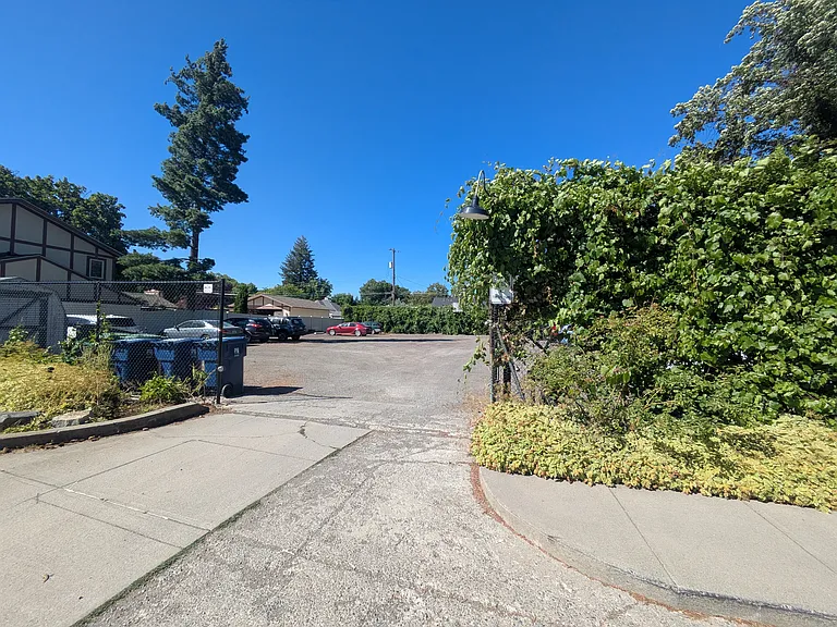 852 N Summit Blvd #403 — Photo 15