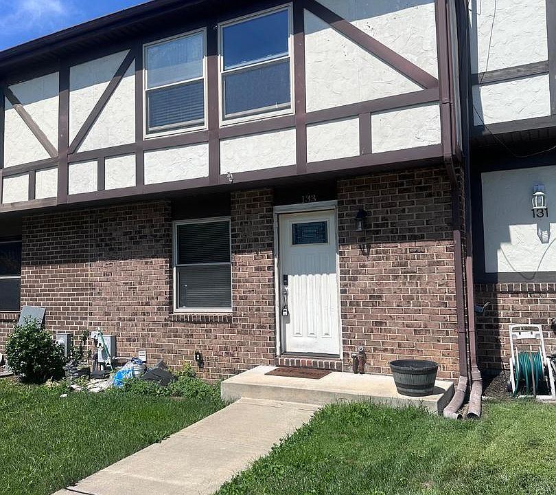 1st image of 133 Bourbon Ct