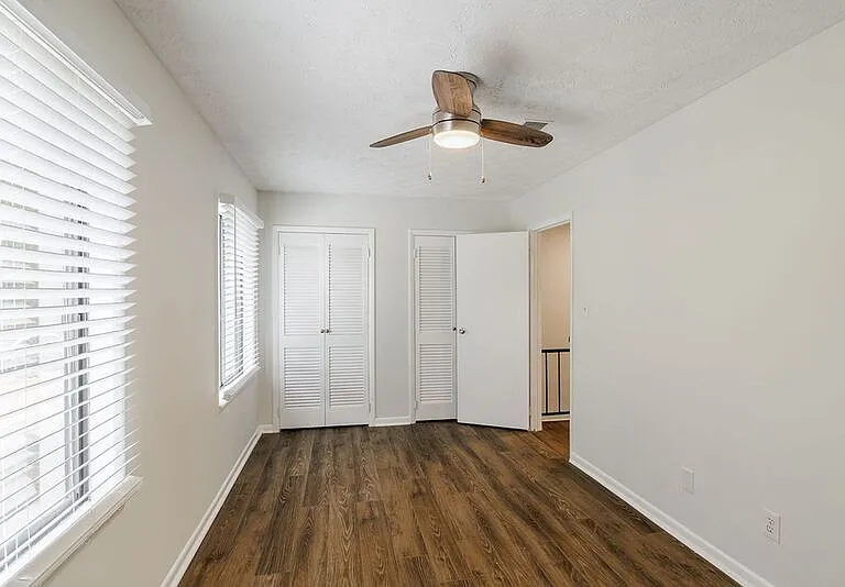 134 Fernbanks Ct — Photo 19