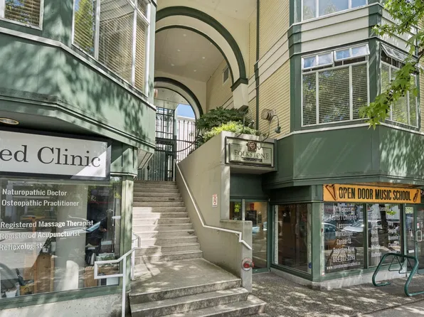 3727 W 10th Ave #410, Vancouver, BC V6R 2G5