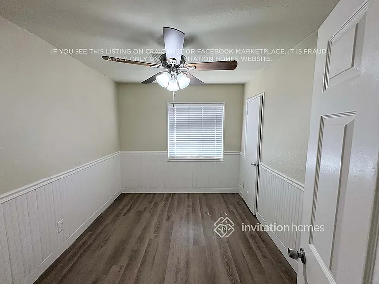 2627 N 70th Pl — Photo 8