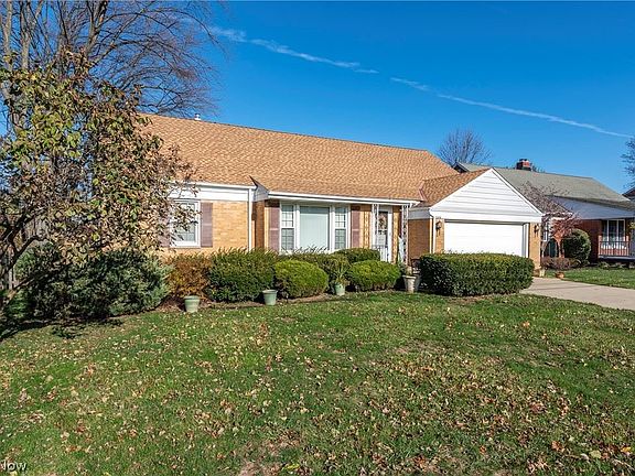 2nd image of 22868 Pocono Dr