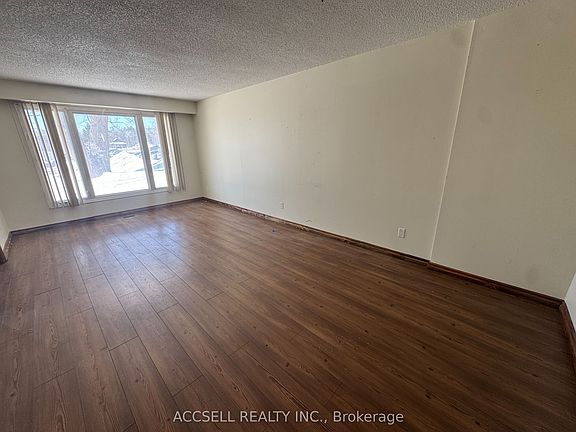 4th image of 187 Toronto St