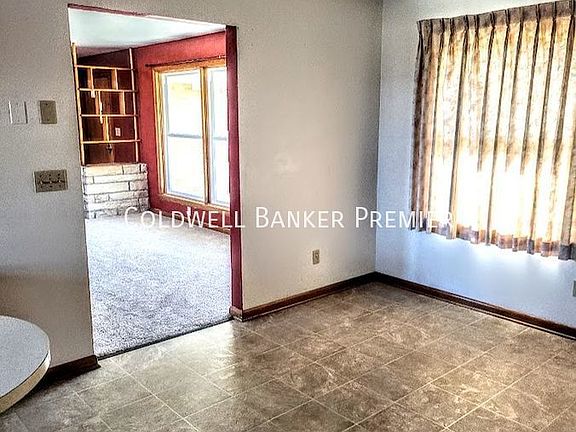 5th image of 190 N Main St