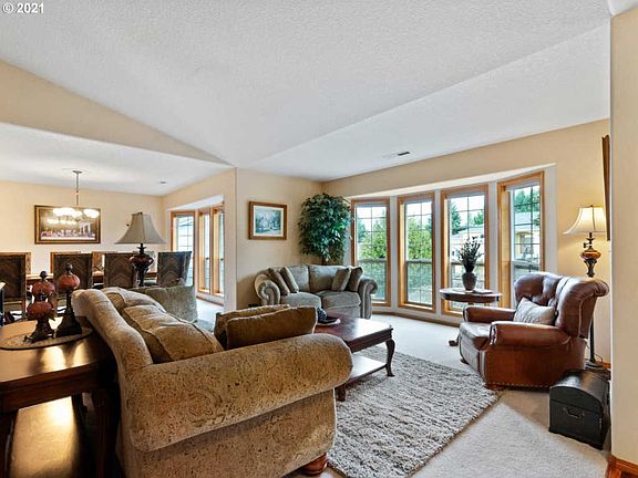 5th image of 1265 E Spencer Ct