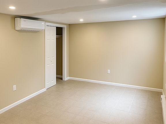 4th image of 2626 11th St NW #B