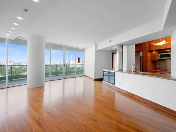 2127 Brickell Ave APT 1806, Miami, FL 33129