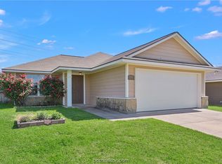 1262 Cottage Grove Cir, Bryan, TX 77801