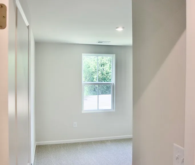 121 Pennsylvania Dr — Photo 10