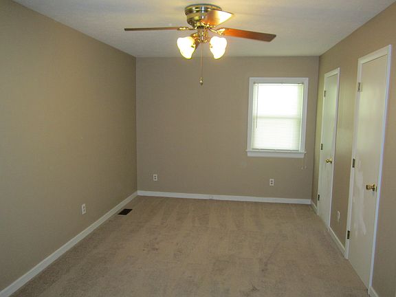 Master Bedroom w/ Full Bath