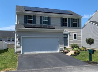 20 Scooter Ln, Hamburg, NY 14075