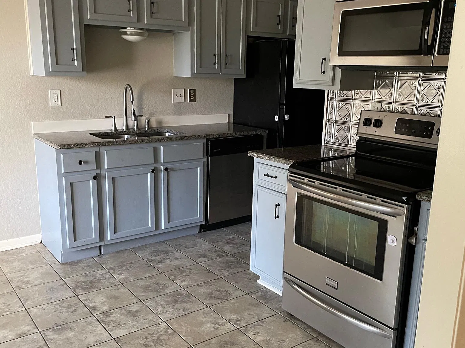 3 bed, 1197 sqft, $1,650 — Photo 3