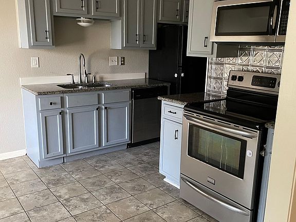 2nd image of 9235 Lombard St