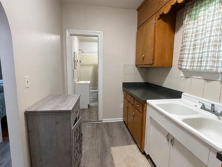 404 Congress Ave #2 — Photo 7