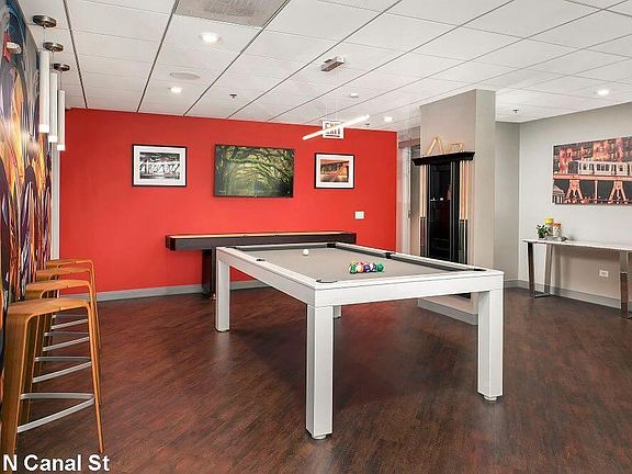 4th image of 302 N Canal St #625