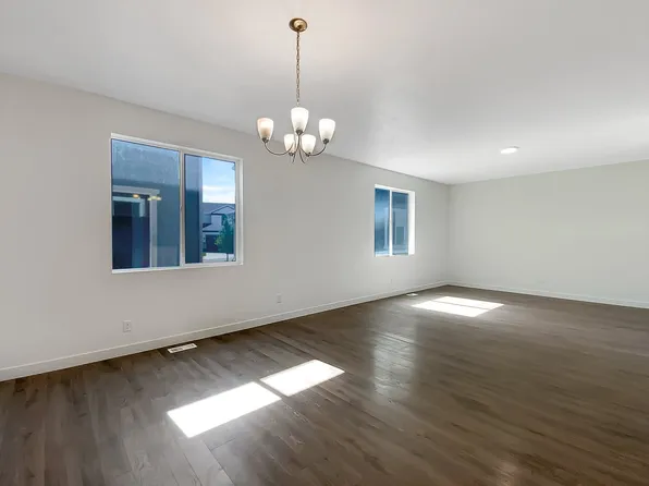 2029 N Churchill Rd, Saratoga Springs, UT 84045