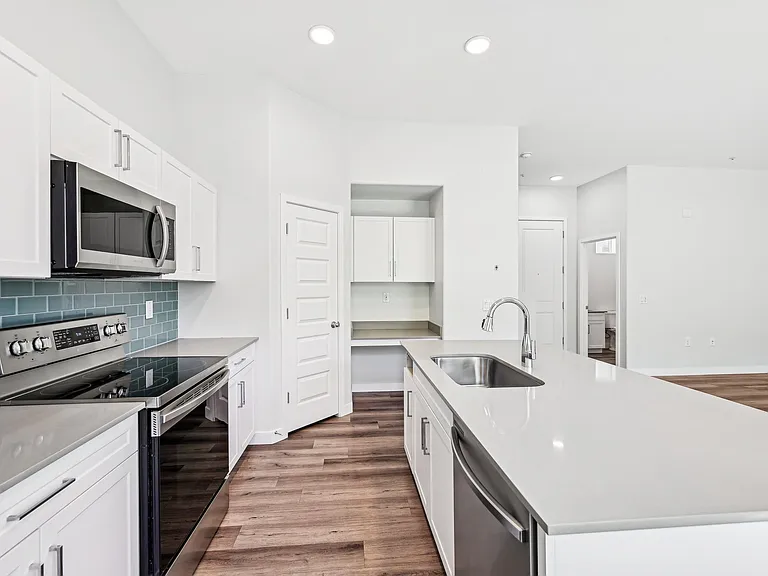 Baseline on 16 — Photo 54