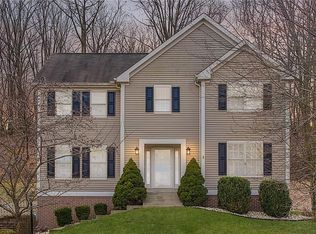 907 Wedgewood Dr, Mars, PA 16046