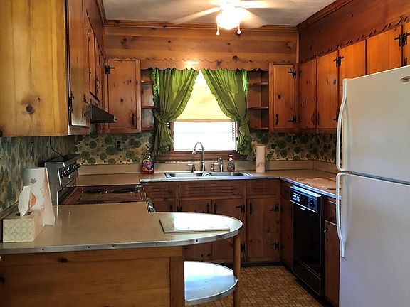 5th image of 525 Crestview Dr