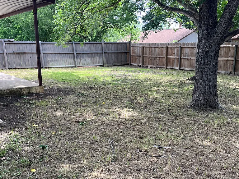 1906 Castle Gate Cir — Photo 26