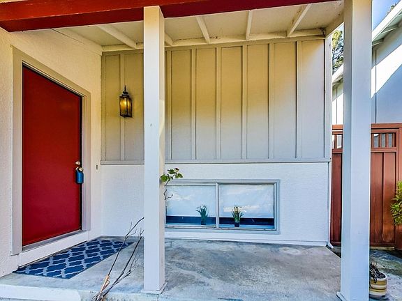 3rd image of 3045 Sneath Ln