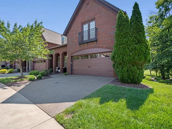 131 Village Cir, Lebanon, TN 37087