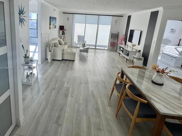 3530 Mystic Pointe Dr APT 2403, Aventura, FL 33180