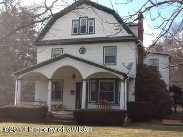 54 Carverton Rd, Trucksville, PA 18708