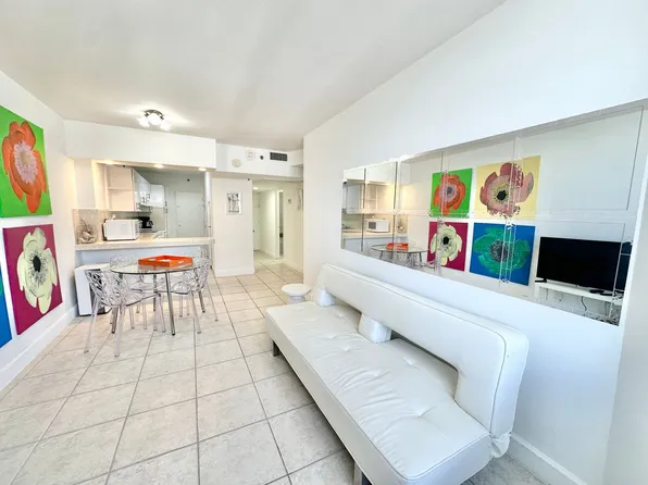 100 Lincoln Rd, Miami Beach, FL