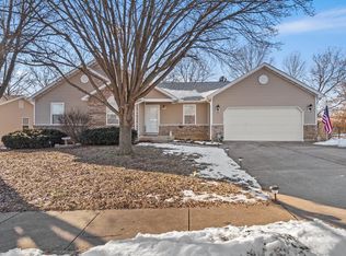 1544 Bishop Dr, Troy, MO 63379