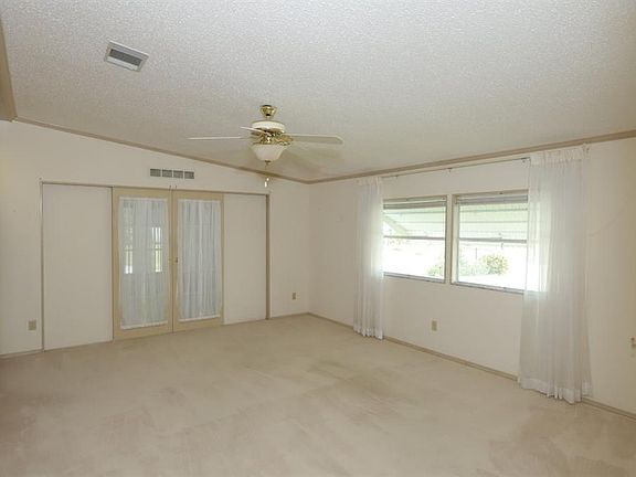 4th image of 538 Persimmon Dr