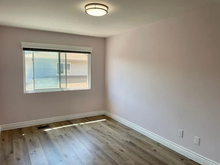 5470 Baltimore Dr #11 — Photo 12