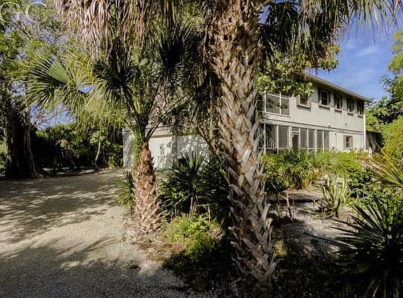 3rd image of 2529 Harbour Ln